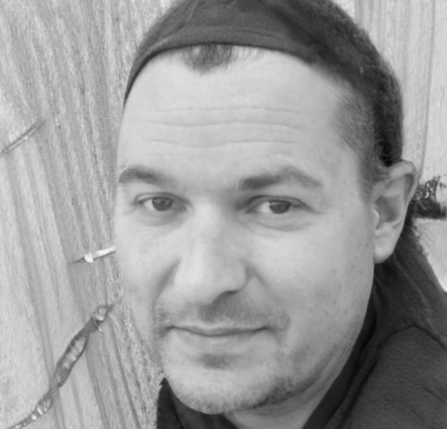 Ritratto di Stefano Piras, docente di illuminazione tecnica